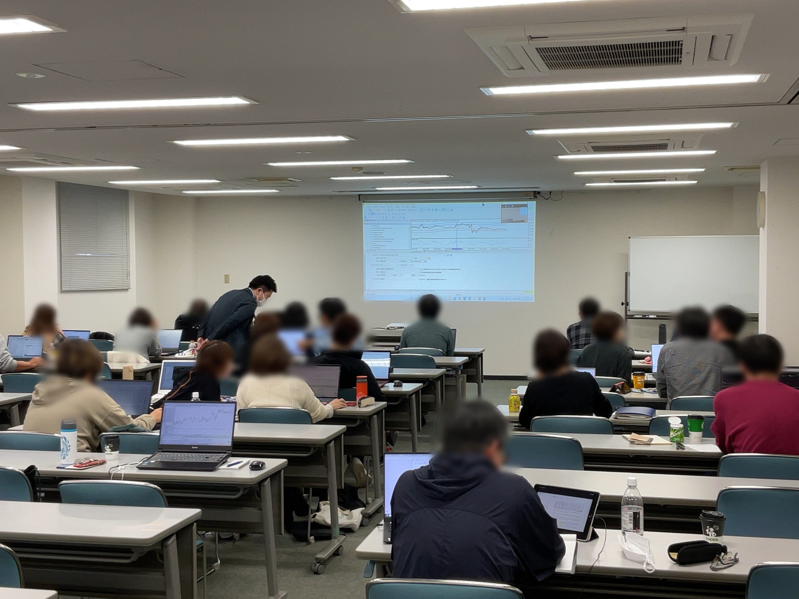 自動売買の授業の様子